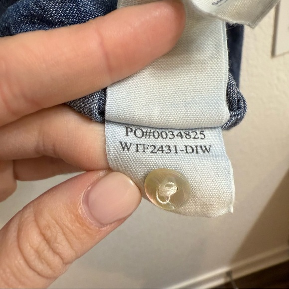 Faherty The Tried and True Odette Denim Top Size Large - Picture 6 of 6